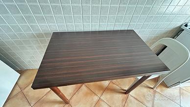 tavolo con prolunghe 