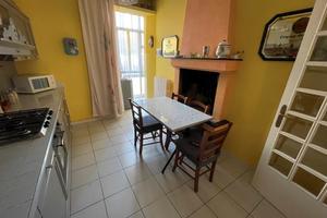 Ampia metratura a due passi dal mare