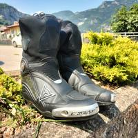 Dainese Axial D1