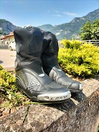 Dainese Axial D1