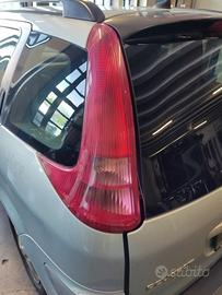 Fanale posteriore sinistro PEUGEOT 206 del 2004