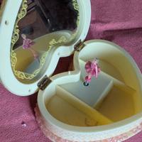 carillon vintage con bambolina