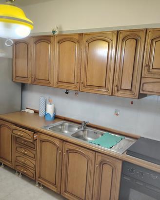 Cucina completa di elettrodomestici