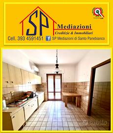 4 vani con ampio Garage