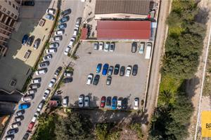 Ampio posteggio in Via Salvatore Puglisi