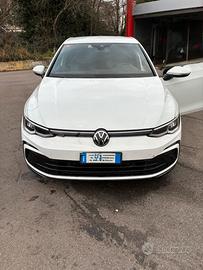 Golf 8 1.5 etsi 150 cv R-line