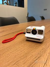 POLAROID  GO