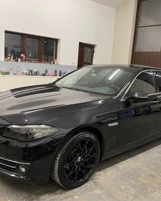 BMW 520d xdrive  berlina 