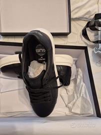 Sneakers uomo nr.40 4us Paciotti mai usate.