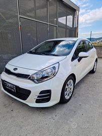 Kia Rio 1.2 benz 85cv - Garanzia 12 mesi