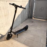 Monopattino nuovo NIU KQi 100F con manubri pieghev