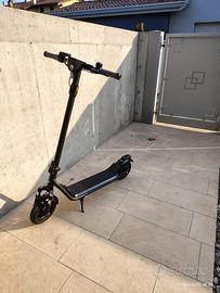 Monopattino nuovo NIU KQi 100F con manubri pieghev