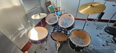 Batteria Acustica Tornado Mapex + 2 piatti Paiste