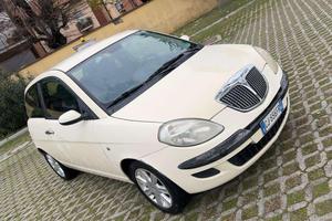 Lancia Ypsilon 2005