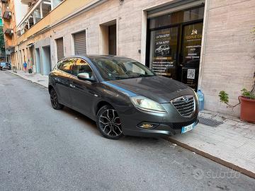 Lancia Delta 1.6 120 cv