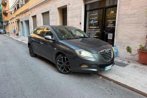 Lancia Delta 1.6 120 cv
