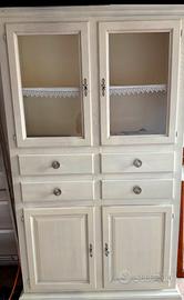 Vetrina shabby chic