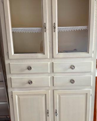 Vetrina shabby chic