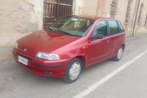fiat punto    euro 700.  +  più passaggio 270 euro