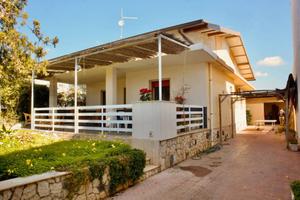 Marina di Ragusa - Villa con Giardino