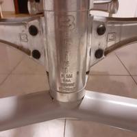 Tavolo monoblocco con 4 sedie 