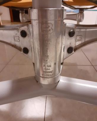 Tavolo monoblocco con 4 sedie 