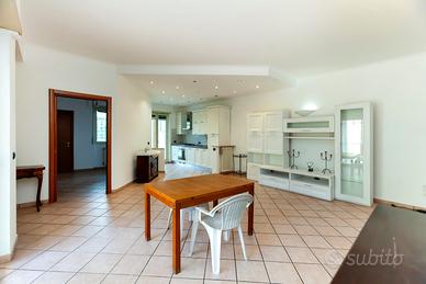 Casal Palocco - appartamento in villino