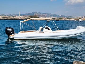 Gommone 8.5 camyachts