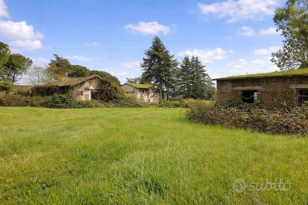 Terreno di 143690 m² a Anguillara Sabazia - Vista 2