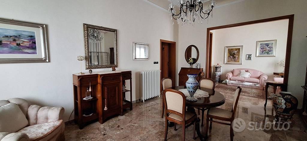 Appartamento di 121 m² con 4 locali a Ancona