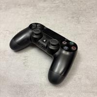 PS4 Slim 500GB + 2 Controller + 11 Giochi