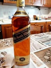 Bottiglia di whisky extra special 