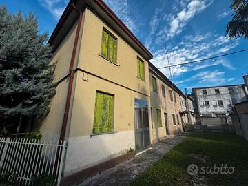porzione di casa a schiera ristrutturata