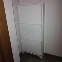 Scarpiera in metallo a tre scomparti