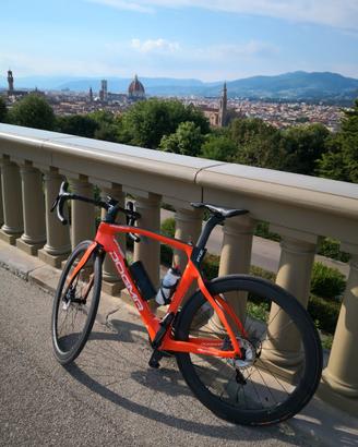 Bici da corsa Pinarello F12