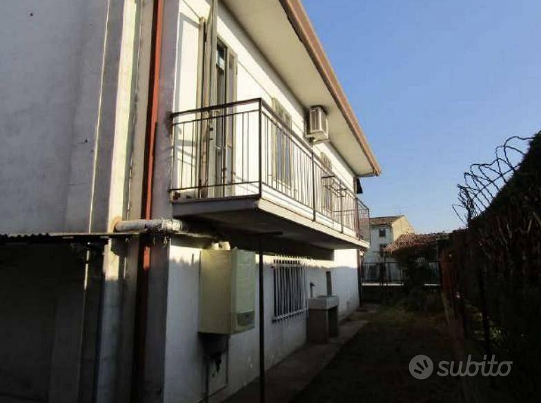 House in San Giovanni Lupatoto, Raldon - Altro