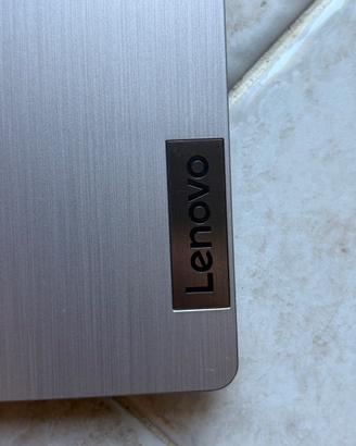Lenovo IdeaPad 3 15ADA03