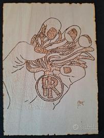 quadro pirografato.  fregio carabinieri e mano