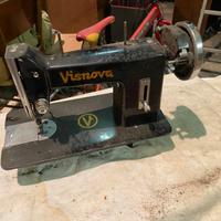 Macchine da cucire vintage.