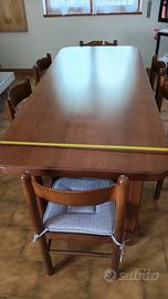 Tavolo in legno massello 