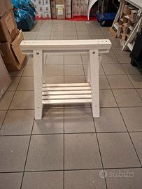 cavalletti di legno e tavolo
