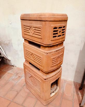 vecchia stufa a legna in terracotta FFF anni '50