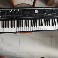 Sintetizzatore combo.