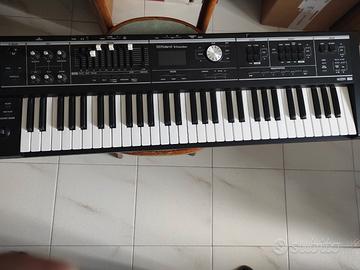 Sintetizzatore combo.