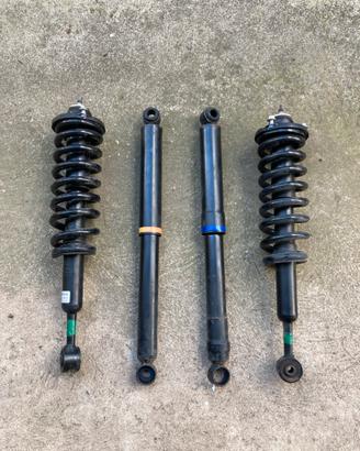 Toyota Hilux assetto completo originale