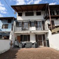 SOLUZIONE INDIPENDENTE RISTRUTTURATA CON CORTILE P