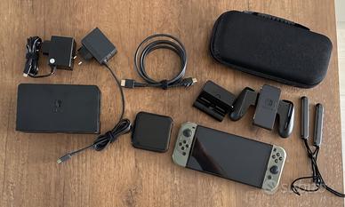 Nintendo Switch OLED + Micro SD 512GB & Accessori