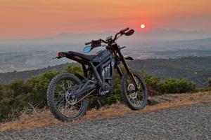 Talaria Sting TL4000 + Casco Jet Trial MPH