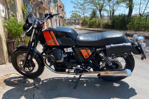 Moto Guzzi V7 SPECIAL