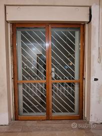 Infissi in legno con doppio vetro varie misure